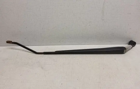 Toyota Corolla Verso E121 Front wiper blade arm