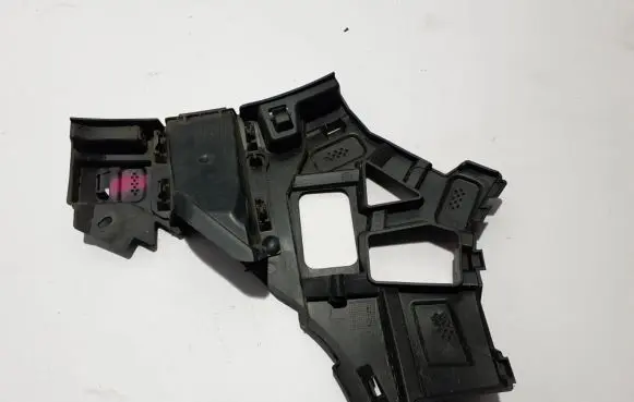 Renault Megane IV Front bumper mounting bracket 620438925R