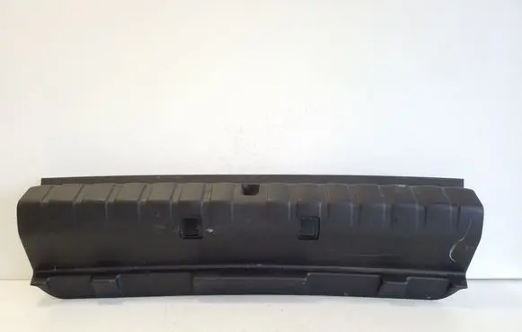 Trunk/boot sill cover protection