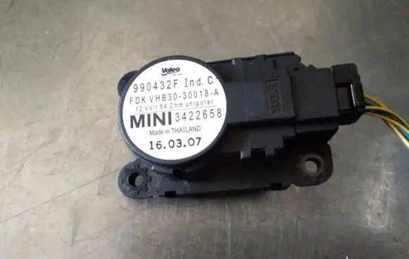Mini One - Cooper Coupe R56 Air flap motor/actuator 990432F 3422658