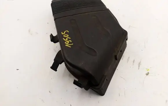 Audi A4 S4 B5 8D Air intake duct part 8E0129617E