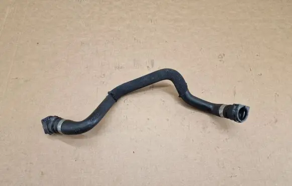 BMW 7 G11 G12 Engine coolant pipe/hose 8572908