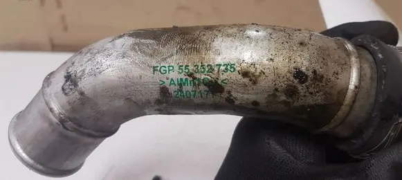 Opel Vectra C Intercooler hose/pipe 55352735 55352736