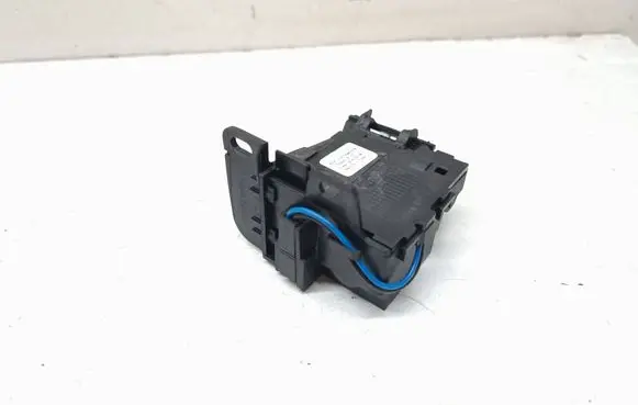 BMW 3 E92 E93 Central locking motor 7150174