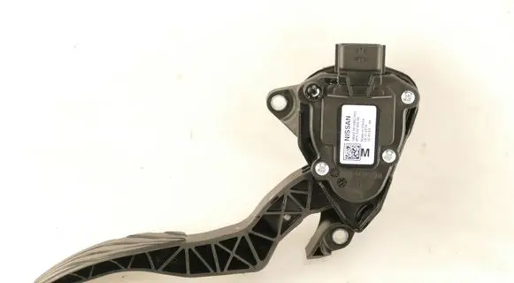 Nissan X-Trail T32 Accelerator throttle pedal 18002DF30BLHD