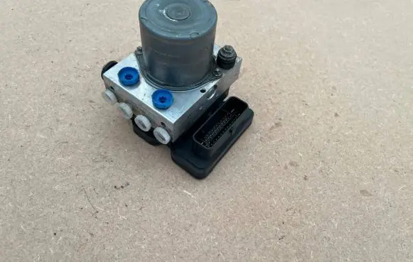 Mercedes-Benz Sprinter W906 ABS Pump A9069001102 269517 ZGS001