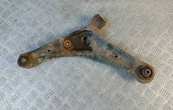 Mitsubishi Space Star Front lower control arm/wishbone
