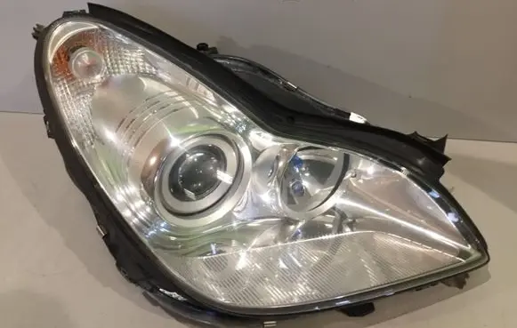 Mercedes-Benz CLS C219 Headlight/headlamp