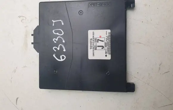 Toyota Auris 150 Fuse module 8922112481 50115055