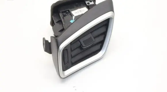Nissan Qashqai Dashboard air vent grill cover trim 687614EA0A 259154ET1A