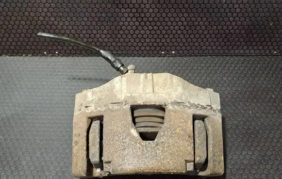 Volvo XC90 Front brake caliper 30657307
