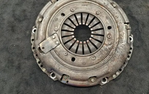Volvo V50 Pressure plate 124064410