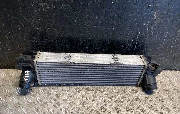 BMW 3 G20 G21 Intercooler radiator 859270103
