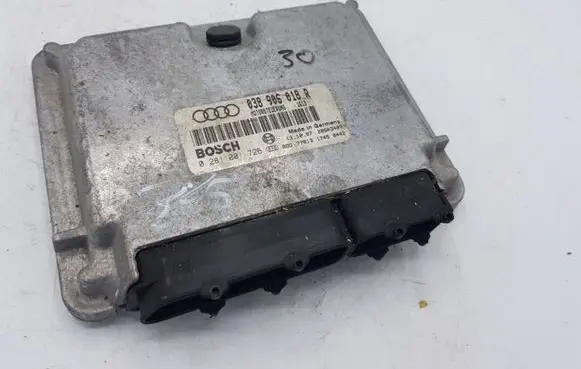 Audi A4 S4 B5 8D Engine control unit/module 038906018R 0281001726