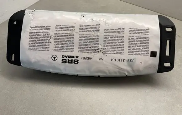 Mercedes-Benz C W204 Passenger airbag 310652396 305428810AA 2048601200