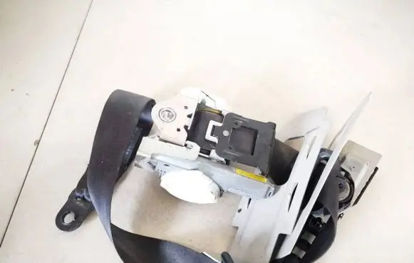 Ford Fiesta Front seatbelt 8v516a1294cf 8v51-6a1294-cf