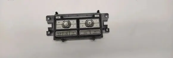 Jaguar XF Climate control unit 8X2318C858AG 28189489 300410