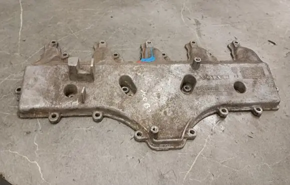 Volvo XC90 Rocker cam cover 08692397