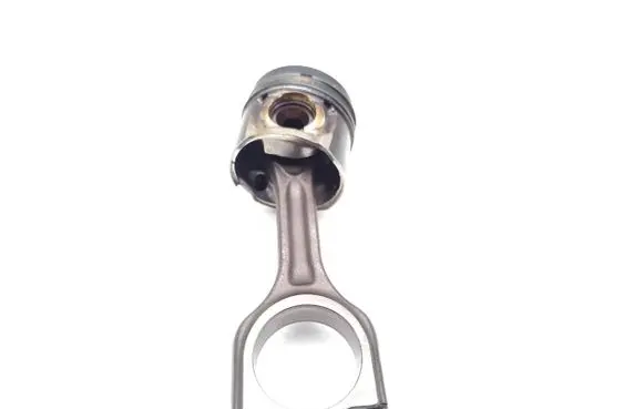 Ford Focus Piston with connecting rod XWDB