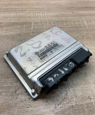 Audi A6 S6 C5 4B Engine control unit/module ECU 4D0907551R 0261204690