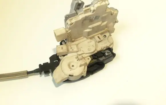 Audi A8 S8 D4 4H Front door lock 4H2837015