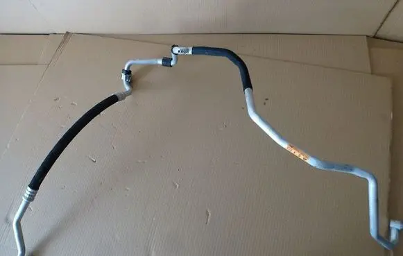 Volkswagen Jetta VII Air conditioning (A/C) pipe/hose 5C0816743JT