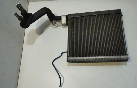 Air conditioning (A/C) radiator (interior)