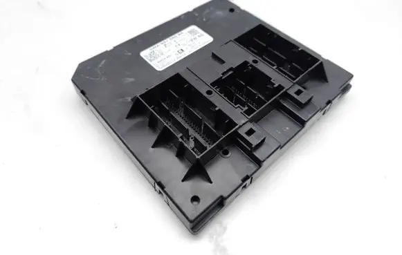 Audi A3 8Y Central body control module 5WA937086BS F005V04474