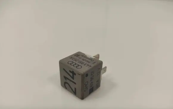 Audi A6 S6 C4 4A Other relay 443951253K