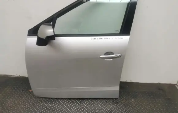 Renault Scenic III - Grand scenic III Front door