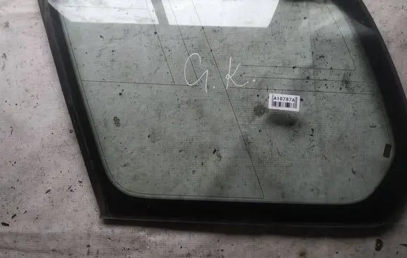 Subaru Forester SG Rear side window as2