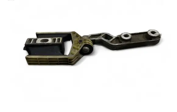 Volvo XC90 Engine mount bracket 31480554