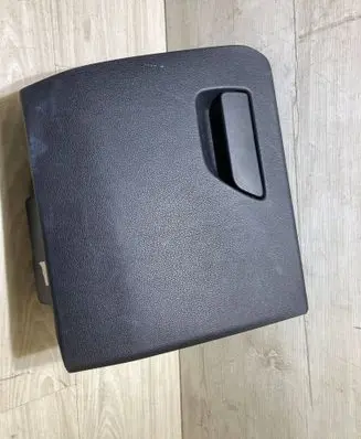 Ford Ecosport Glove box GN15n060t10gbw
