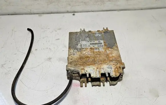 Volkswagen II LT Engine control unit/module 074906021E 0281001452