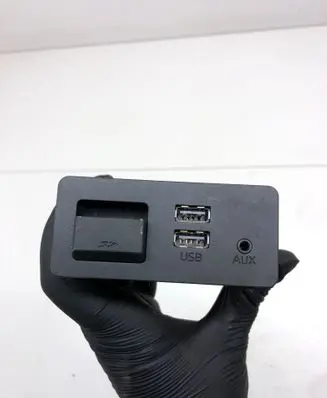 USB socket connector