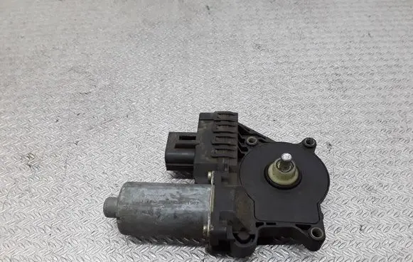 Ford Focus Rear door window regulator motor 0130821903