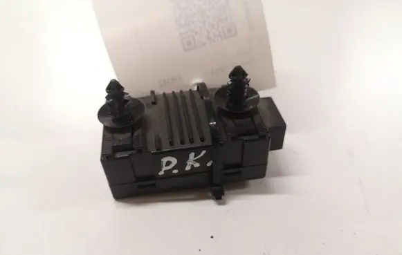Ford Focus C-MAX Seat heating relay 299607 11002298A