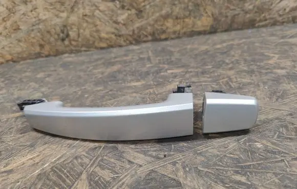 Chevrolet Orlando Front door exterior handle GAN110711