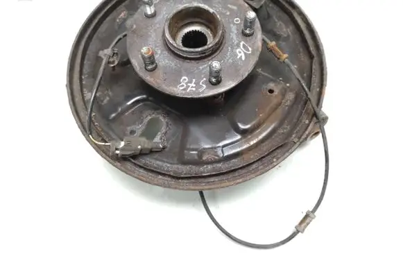 Rear wheel hub spindle/knuckle