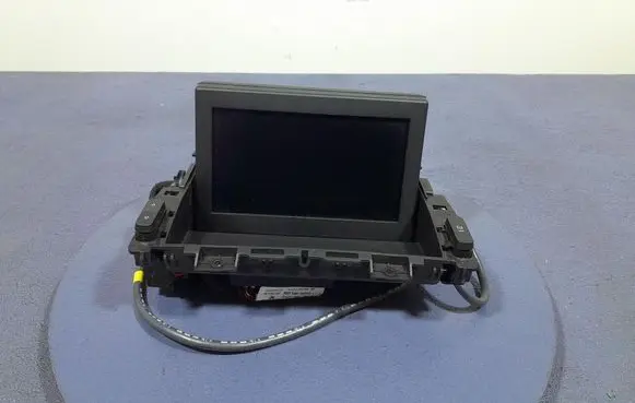 Alfa Romeo Giulietta Radio/CD/DVD/GPS head unit 015609136800