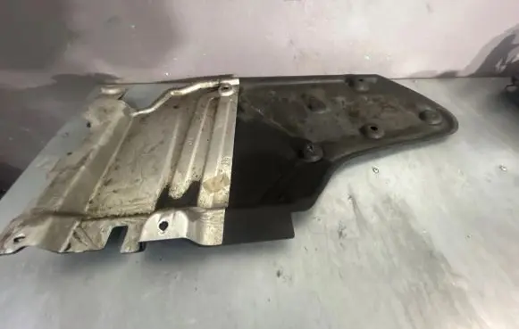 Renault Captur II Rear underbody cover/under tray 748A25334R