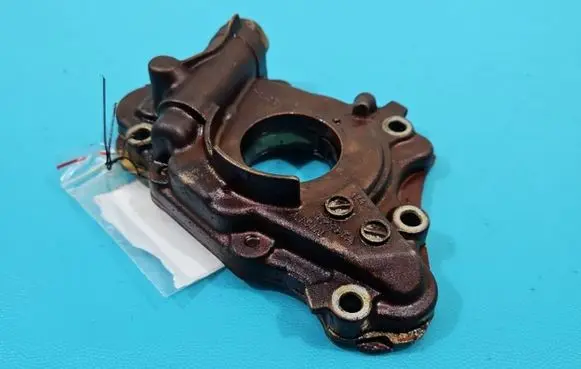 Toyota Corolla Verso E121 Oil pump IMPRK1376423