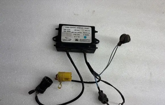 Jaguar XJ X40 Light module LCM 90882886 DBC5238