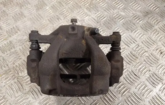 Toyota Auris 150 Front brake caliper 4772209120 4775002360