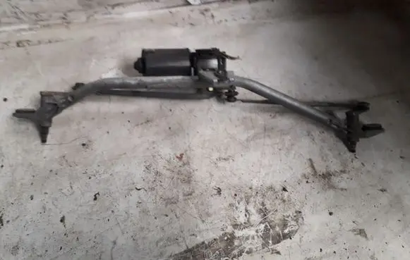 Audi A6 S6 C5 4B Front wiper linkage and motor
