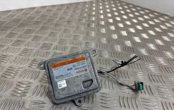 Land Rover Discovery Sport Headlight ballast module Xenon 10R044663 E110R044663