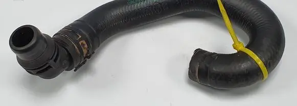 Mercedes-Benz E W212 Engine coolant pipe/hose A2048301096