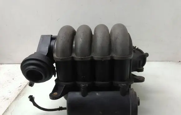 Audi A4 S4 B6 8E 8H Intake manifold 06B133909