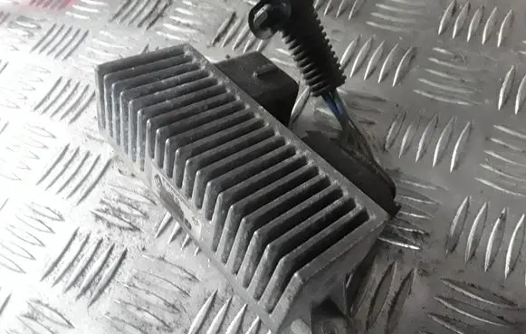 Renault Scenic II - Grand scenic II Glow plug pre-heat relay 8200558438