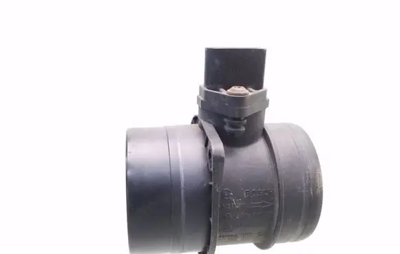 Volkswagen Touran I Mass air flow meter 0281002461 074906461B